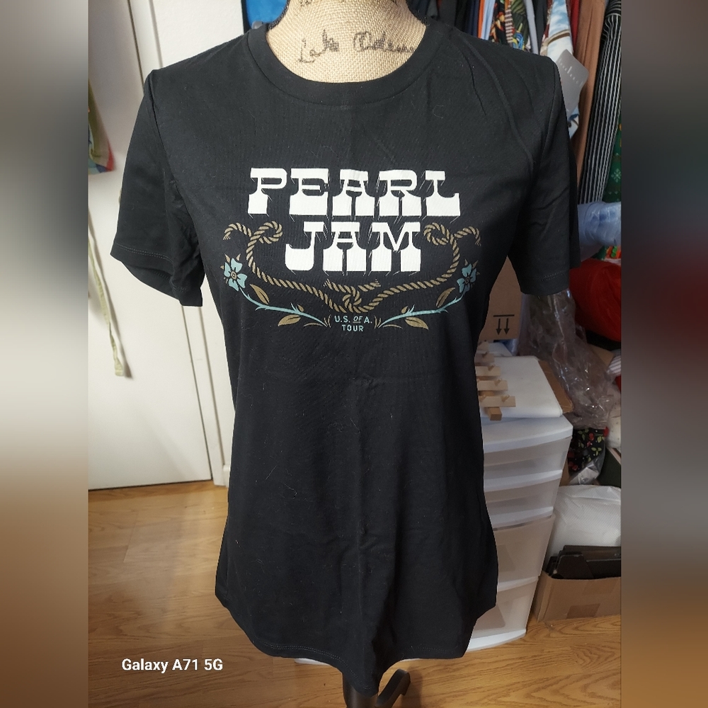 NEW, 2023 Tour, Pearl Jam T Shirt